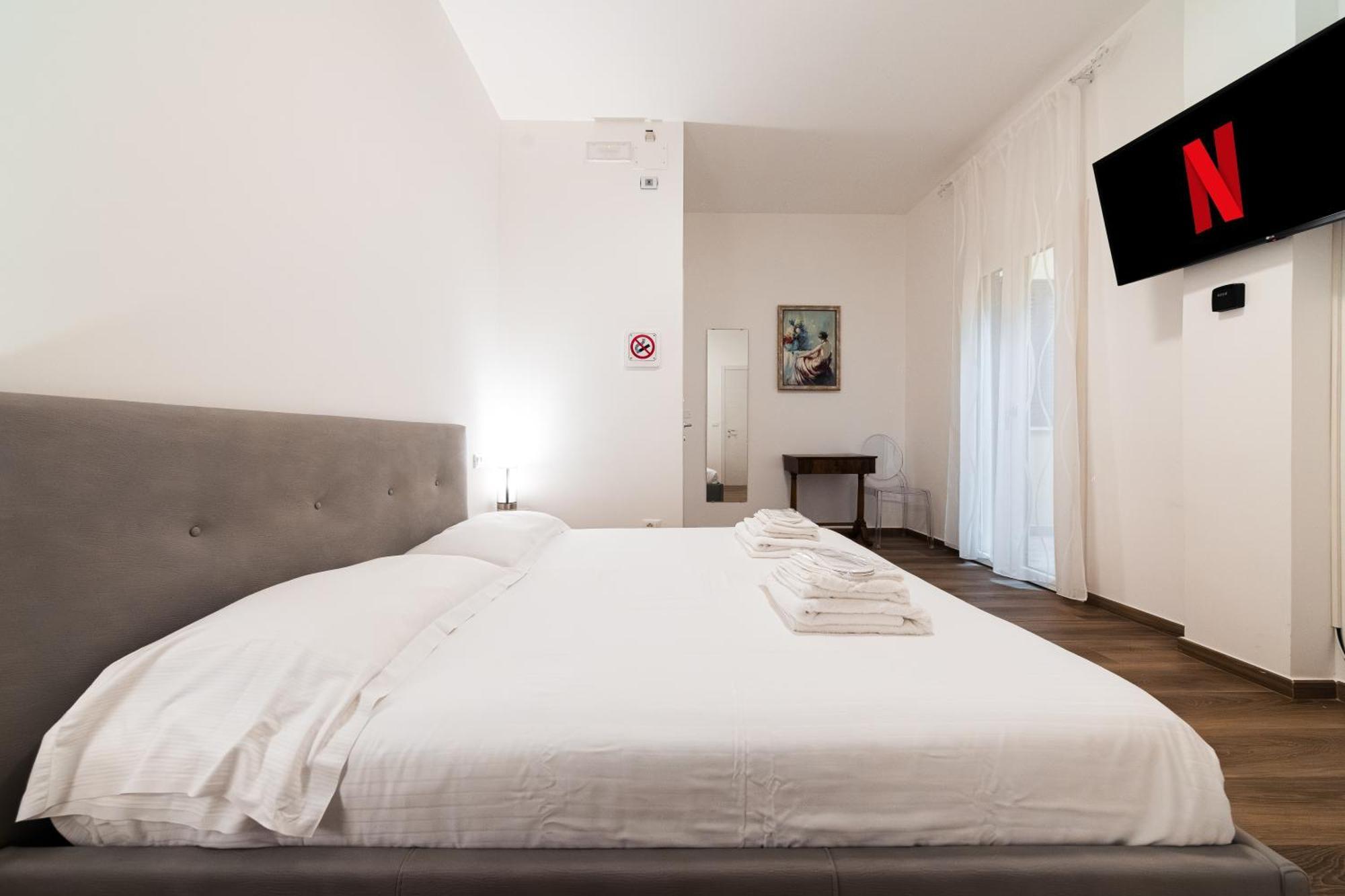 New - Venturini Suites In Bologna Centre מראה חיצוני תמונה