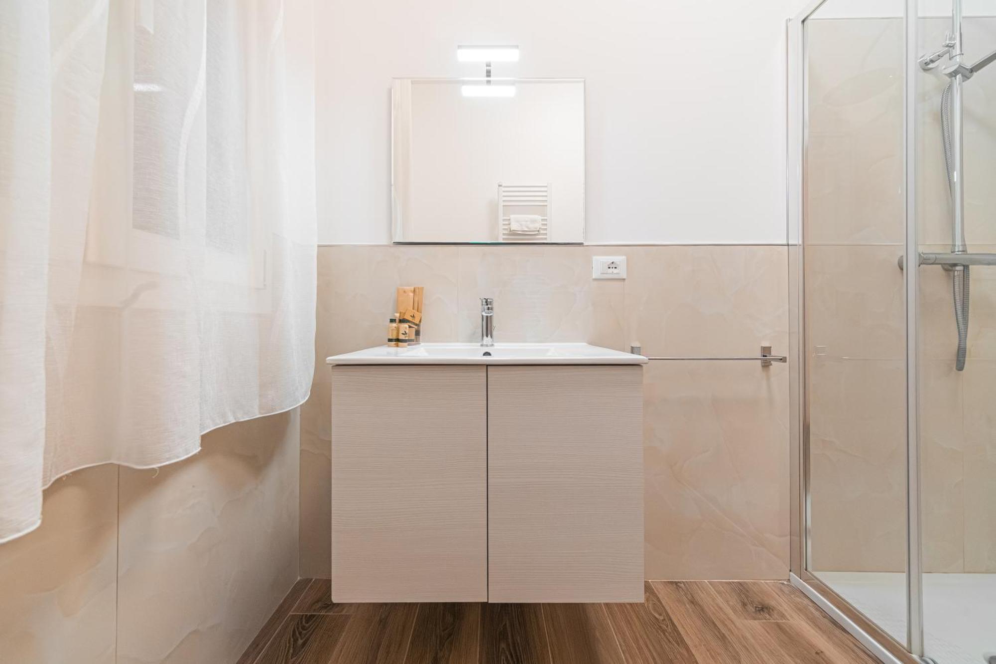 New - Venturini Suites In Bologna Centre מראה חיצוני תמונה